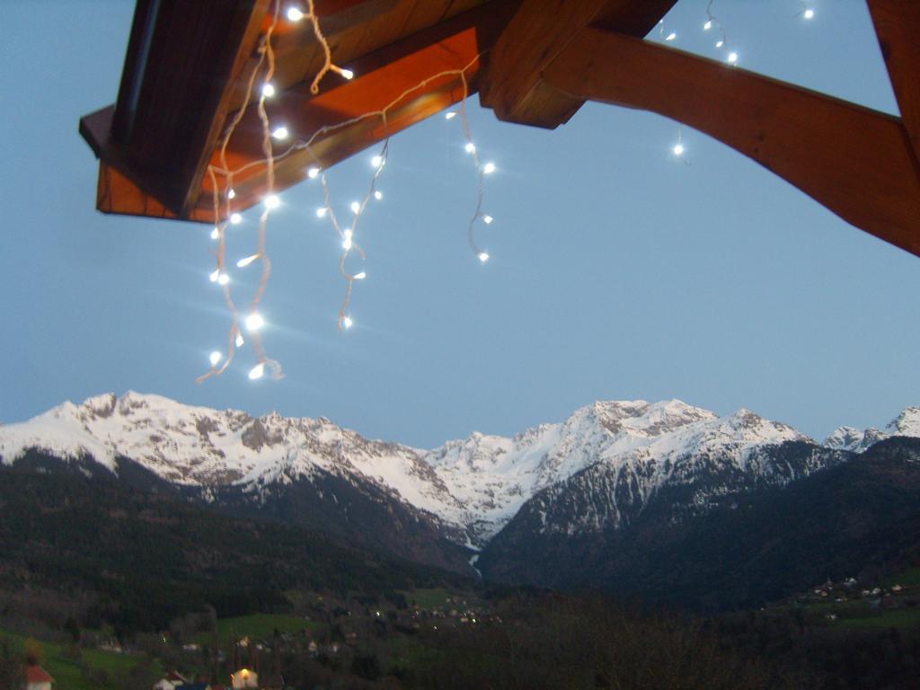 Gite Au Coeur Du Chalet En Belledonne Vers Prapoutel Les 7 Laux Sainte-Agnes  Exterior photo